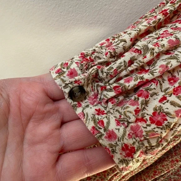 American Eagle open back flowy floral blouse - Picture 3 of 7